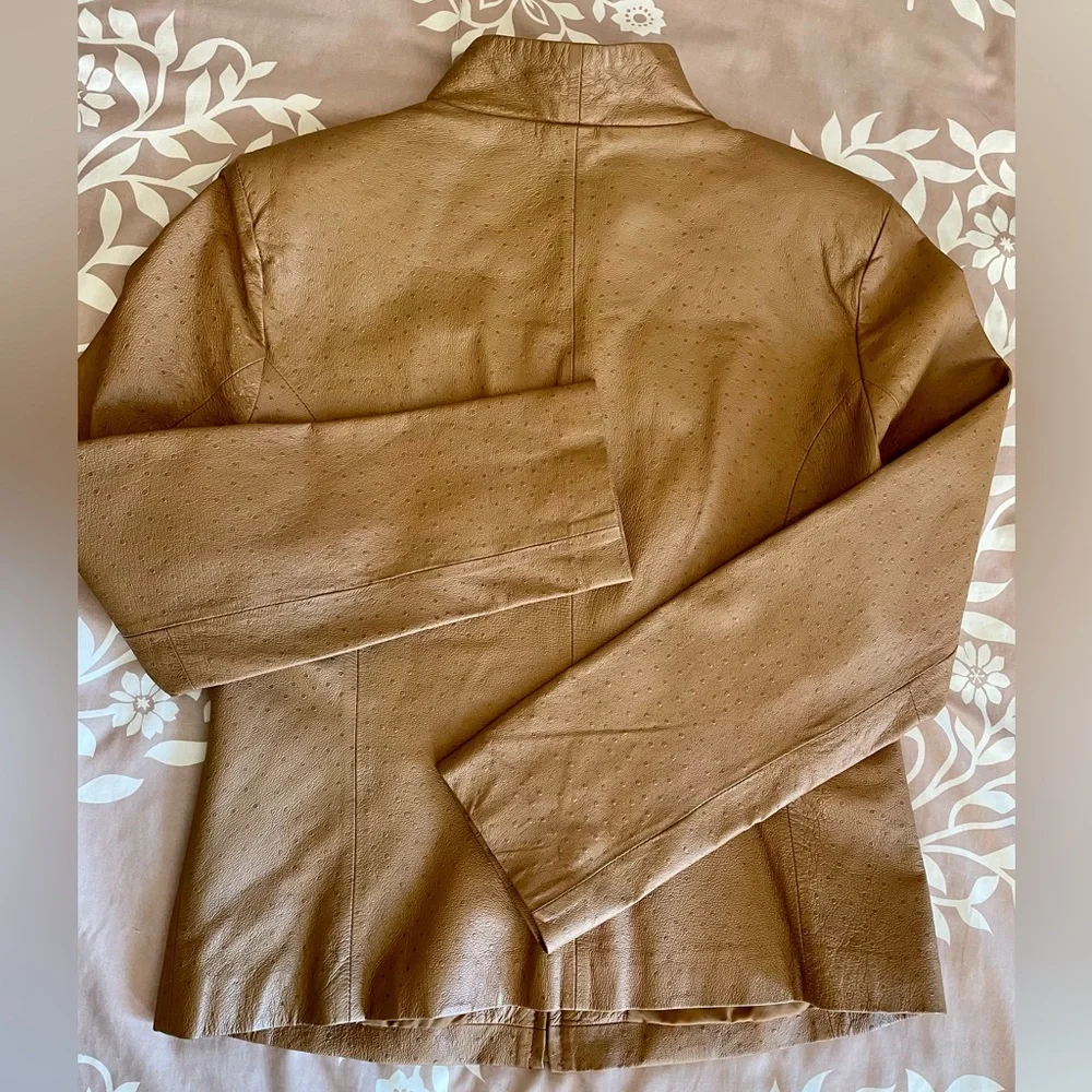 Ladies jacket - Picture 2 of 5